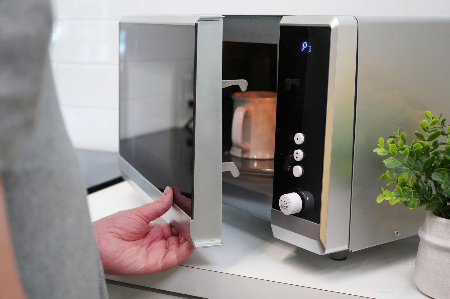 Micro-ondes parlant d'INCA - Non remboursable