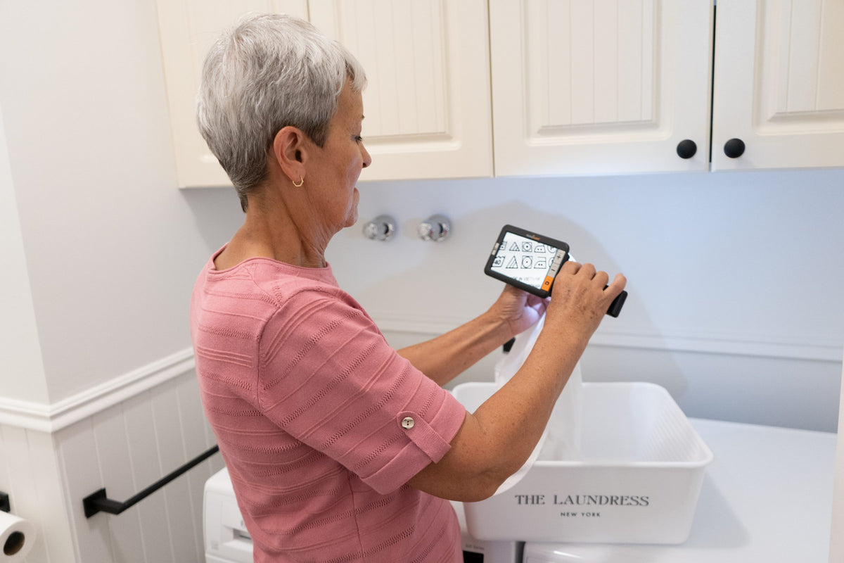 Explore Magnifier Explore 5 Portable Video Magnifier USB-C – CNIB SMARTLIFE